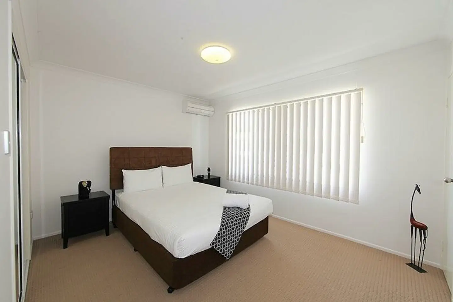 Alexandra Apartments ROOM_EXAMPLE