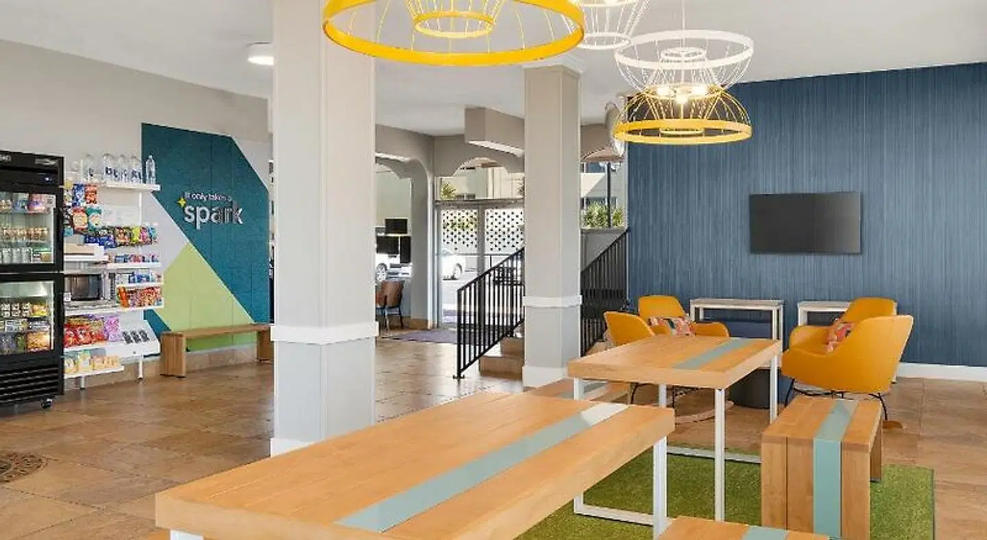Spark by Hilton Ormond Beach Oceanfront LOUNGE_LOBBY