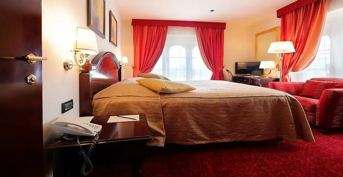 Arbiana Hotel ROOM_EXAMPLE