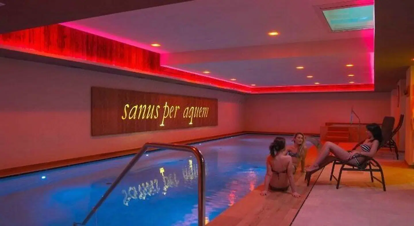 Amerikan Hallenbad