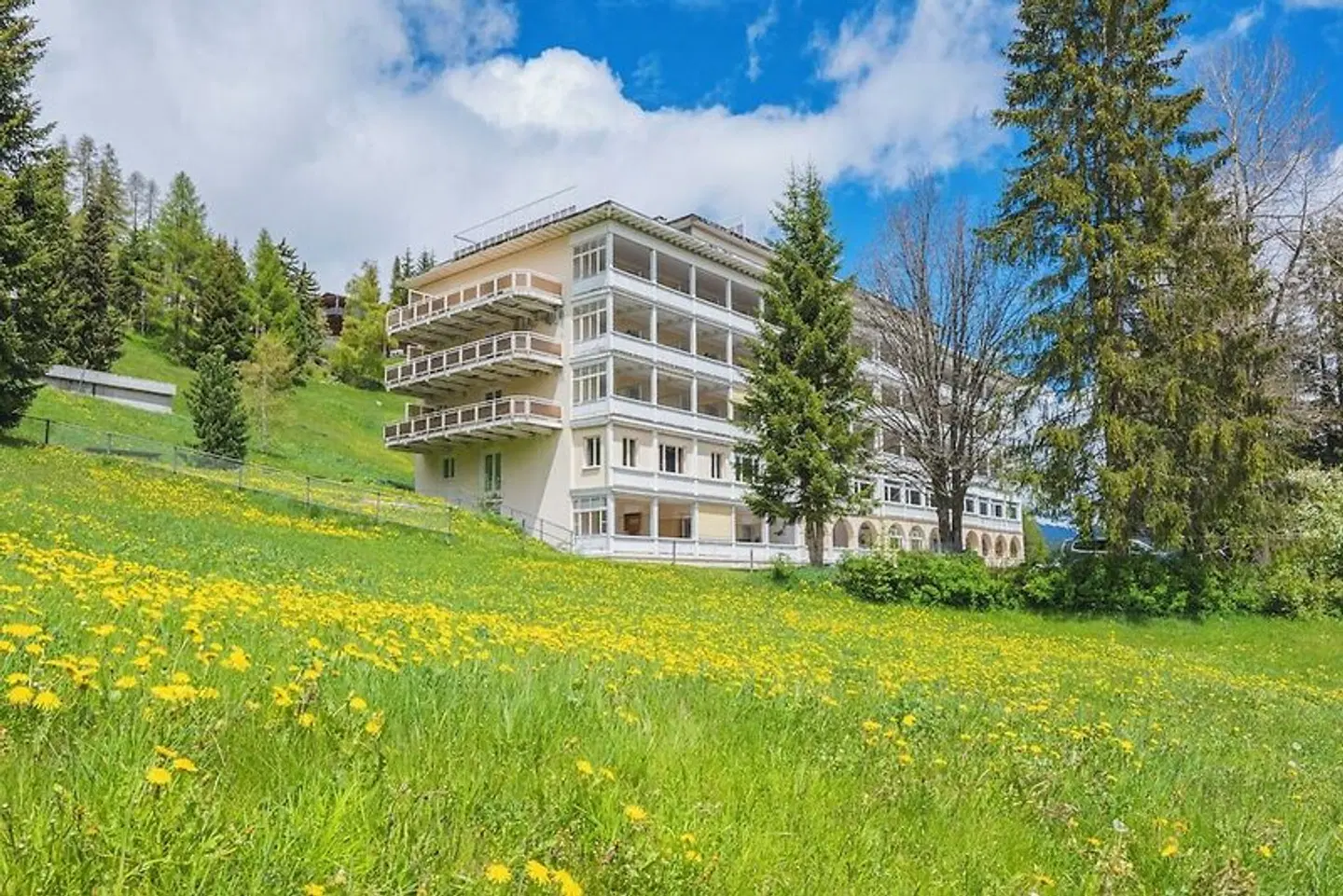 Youthplace Davos EXTERIOR