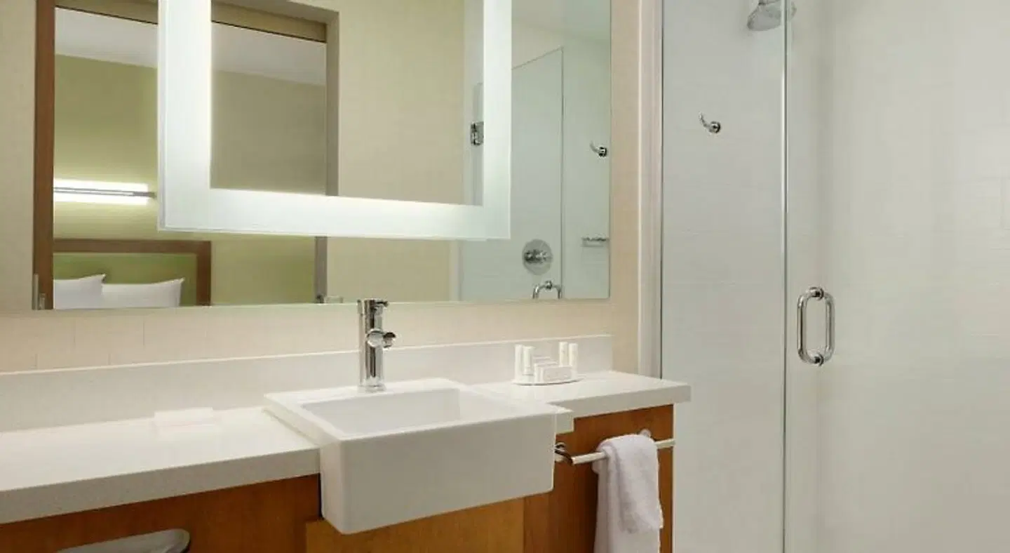 SpringHill Suites by Marriott Tuscaloosa Badezimmer