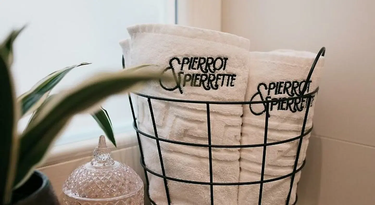 Pierrot & Pierrette Apartments ROOM_EXAMPLE