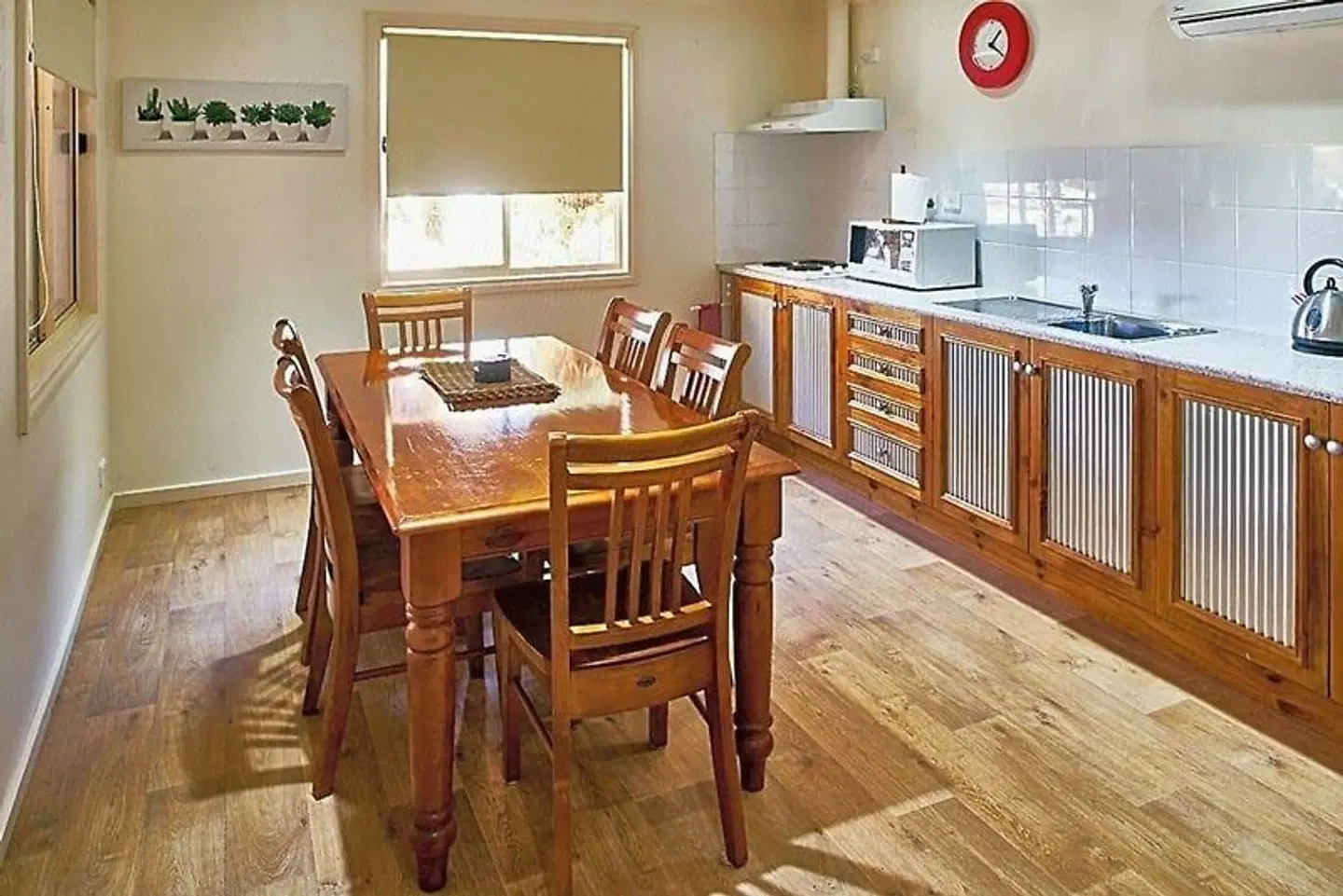 Underground Bed & Breakfast ROOM_EXAMPLE