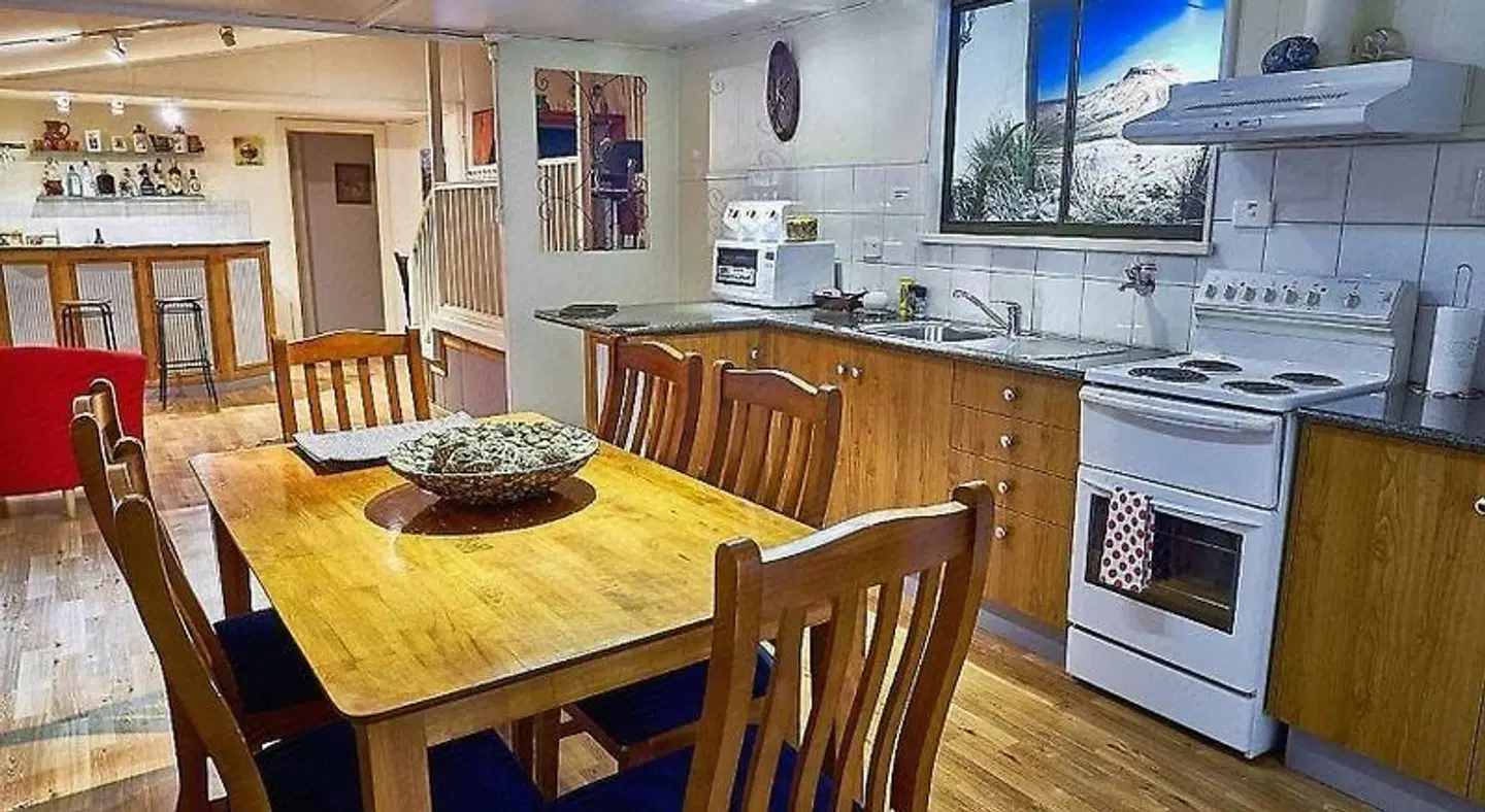 Underground Bed & Breakfast Bar