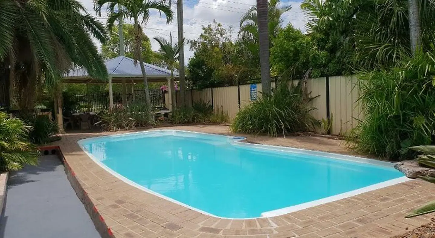 Alexandra Park Motor Inn OUTDOOR_POOL