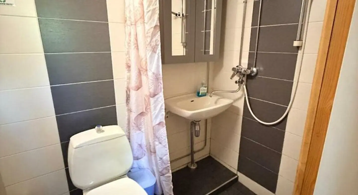 Tankavaara Gold Village Badezimmer