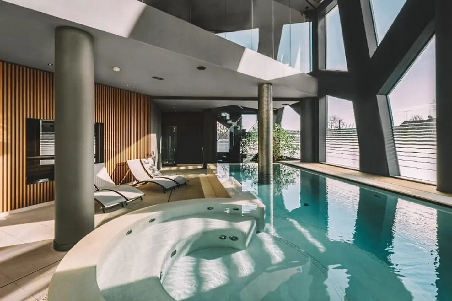 Elite Hotel Residence Hallenbad