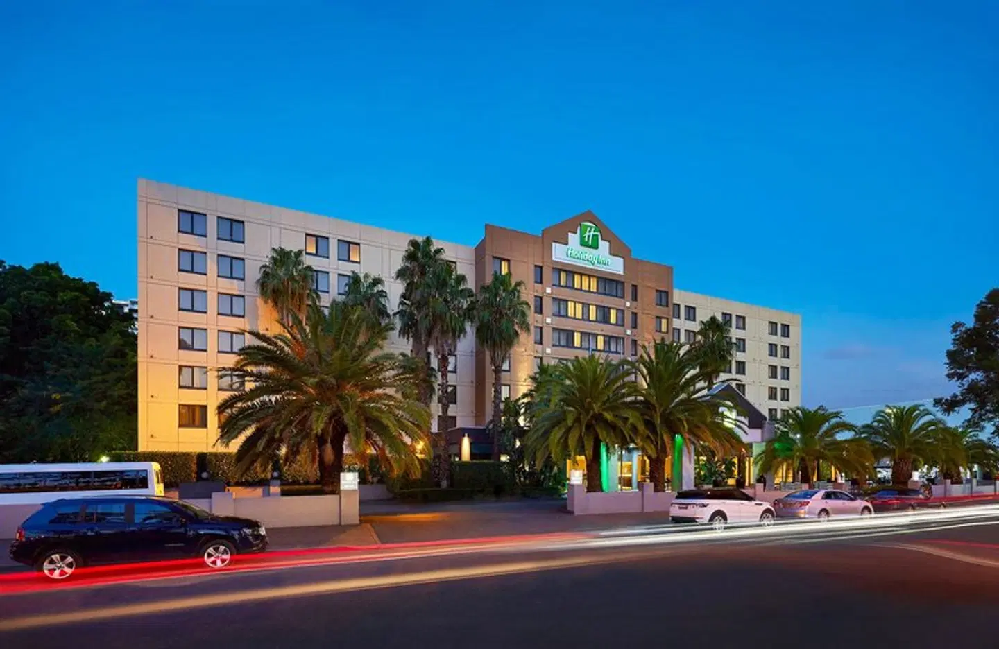 Holiday Inn Parramatta EXTERIOR
