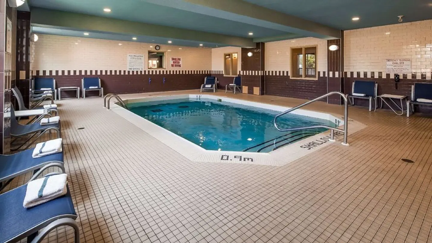Best Western Plus Barrie Hallenbad