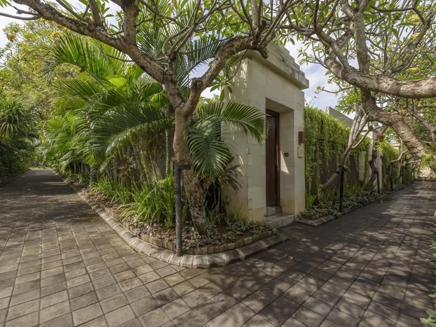 The Wolas Villas EXTERIOR
