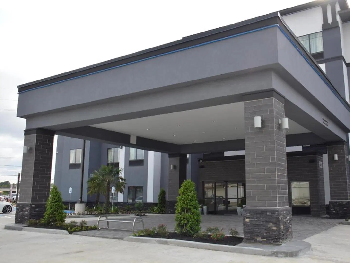Best Western Plus Prien Lake Inn & Suites EXTERIOR