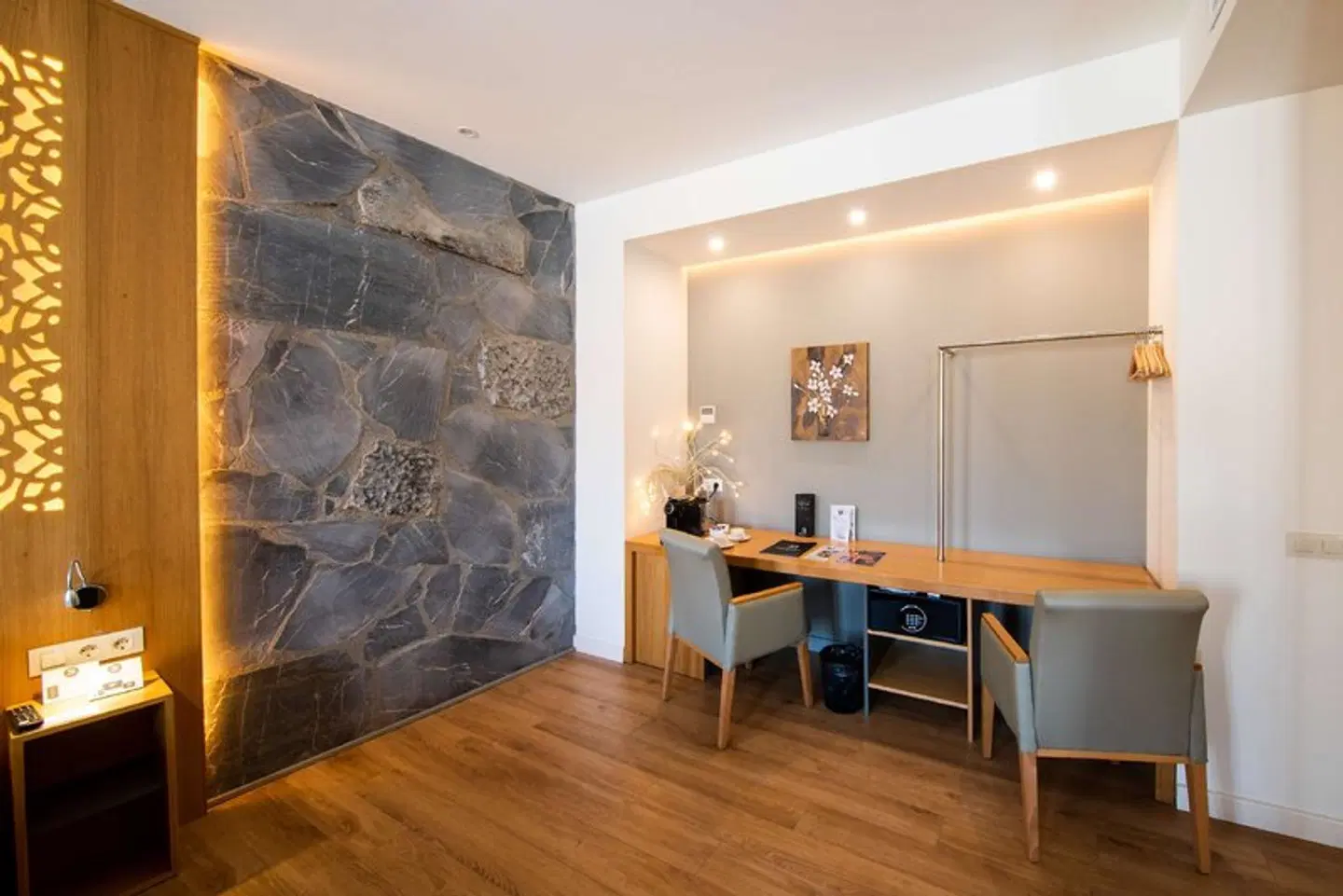 Soho Boutique Capuchinos HEALTH_BEAUTY