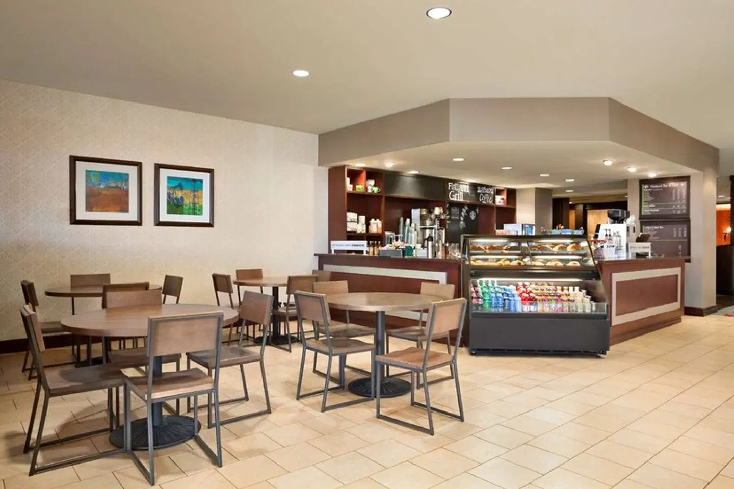 DoubleTree by Hilton DFW Airport North Bar
