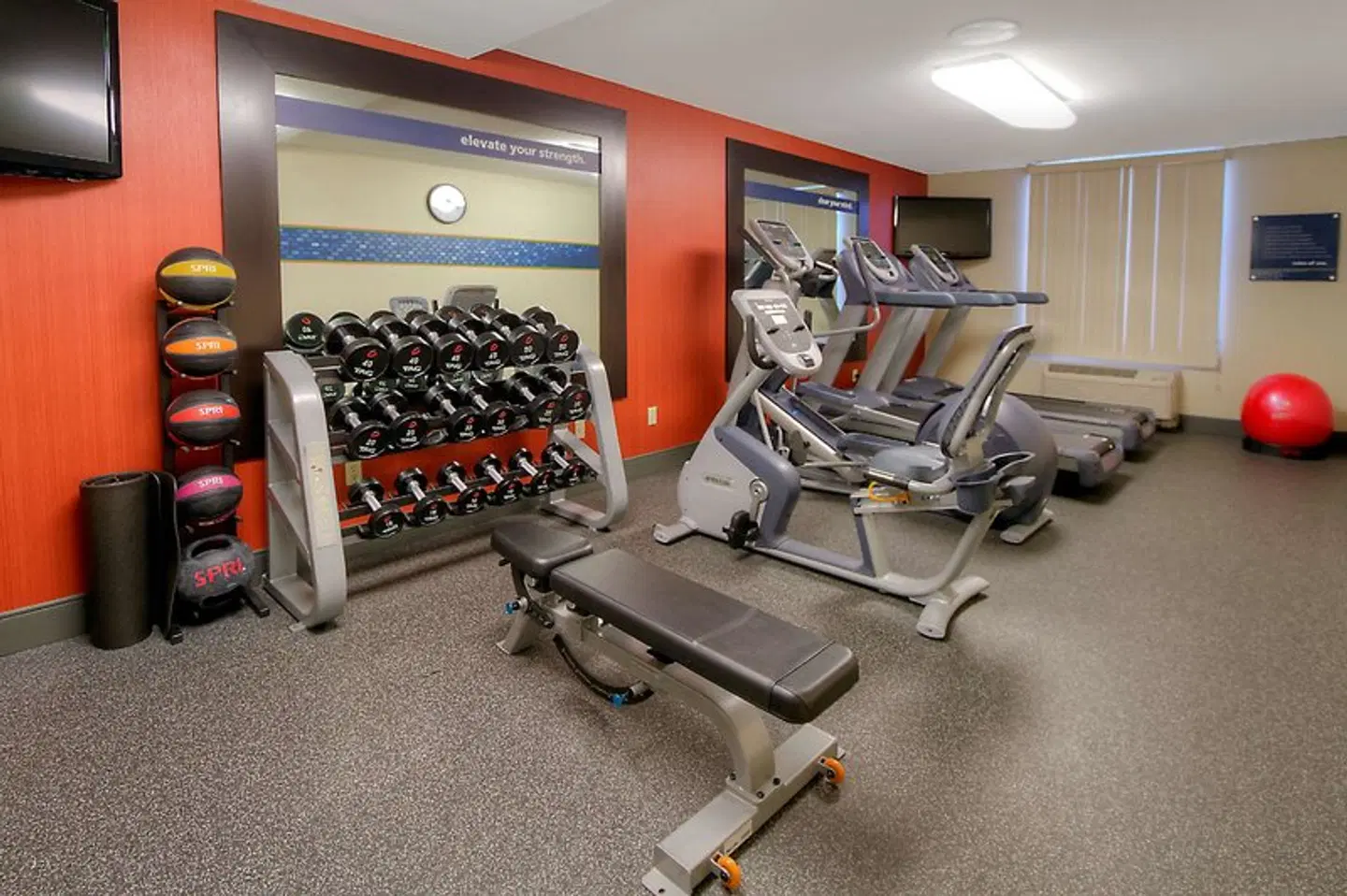 Hampton Inn Milpitas SPORTS_AND_LEISURE