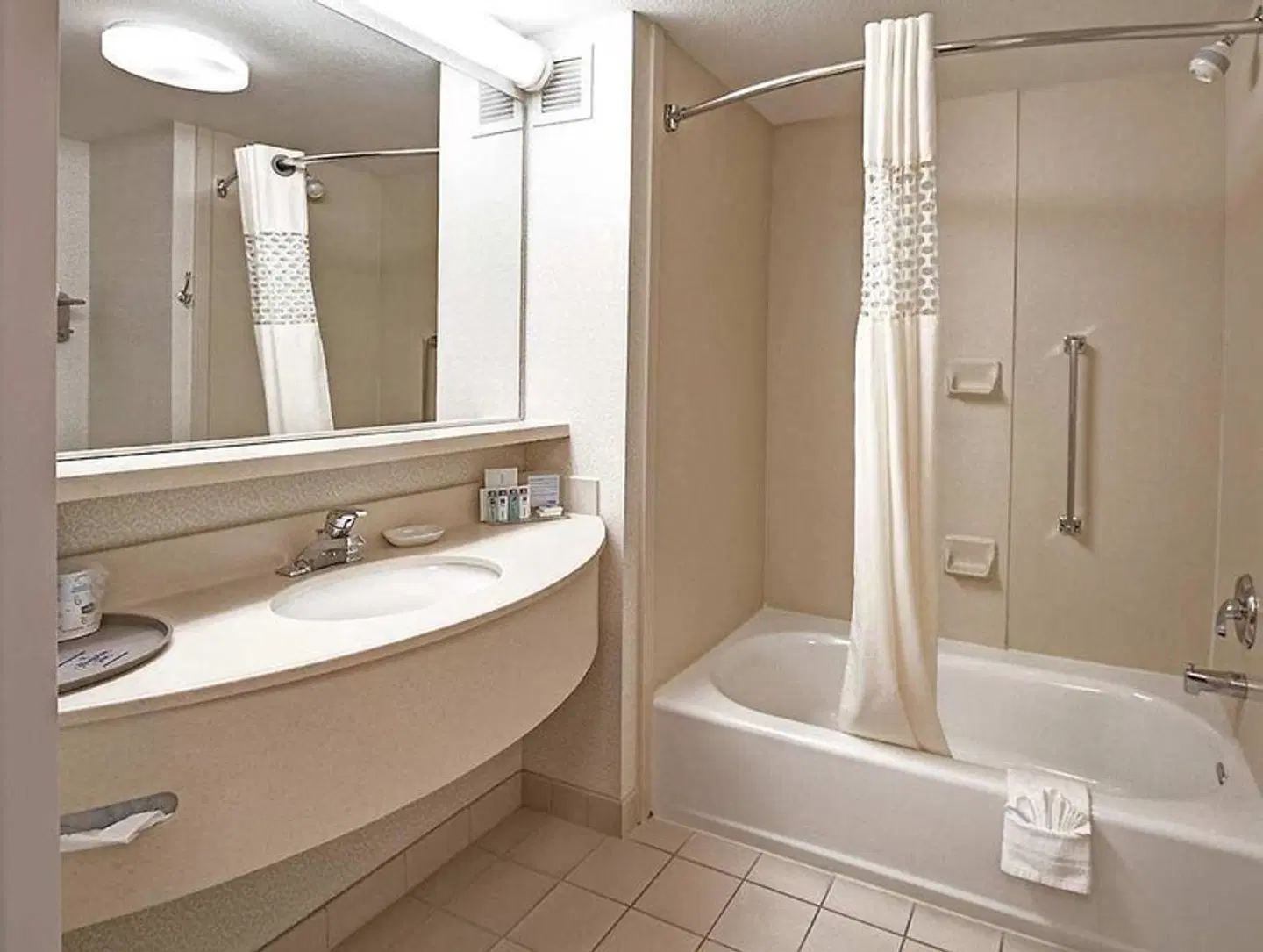 Hampton Inn Milpitas Badezimmer