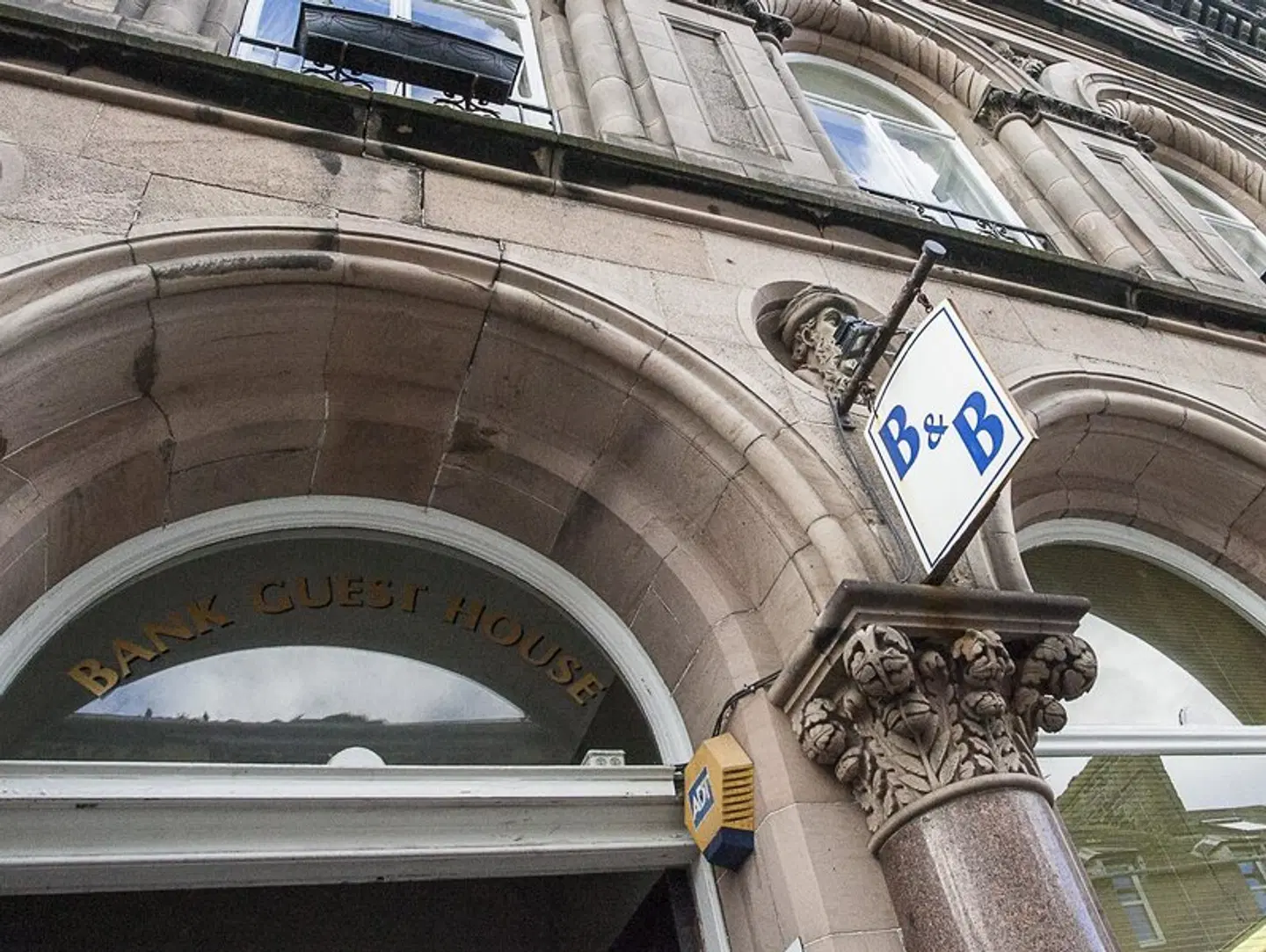Bank Guest House EXTERIOR