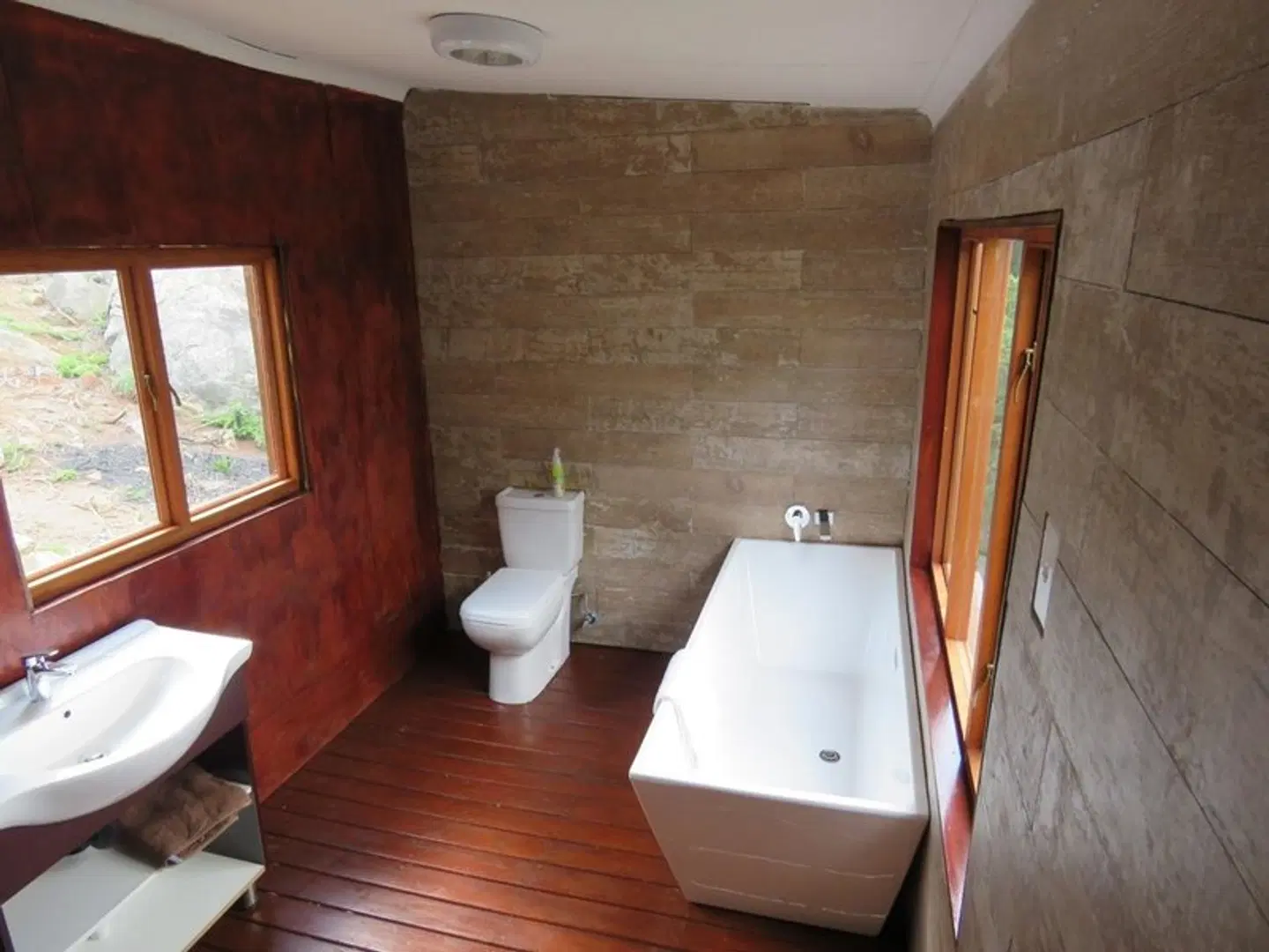 Amafu Forest Lodge Badezimmer