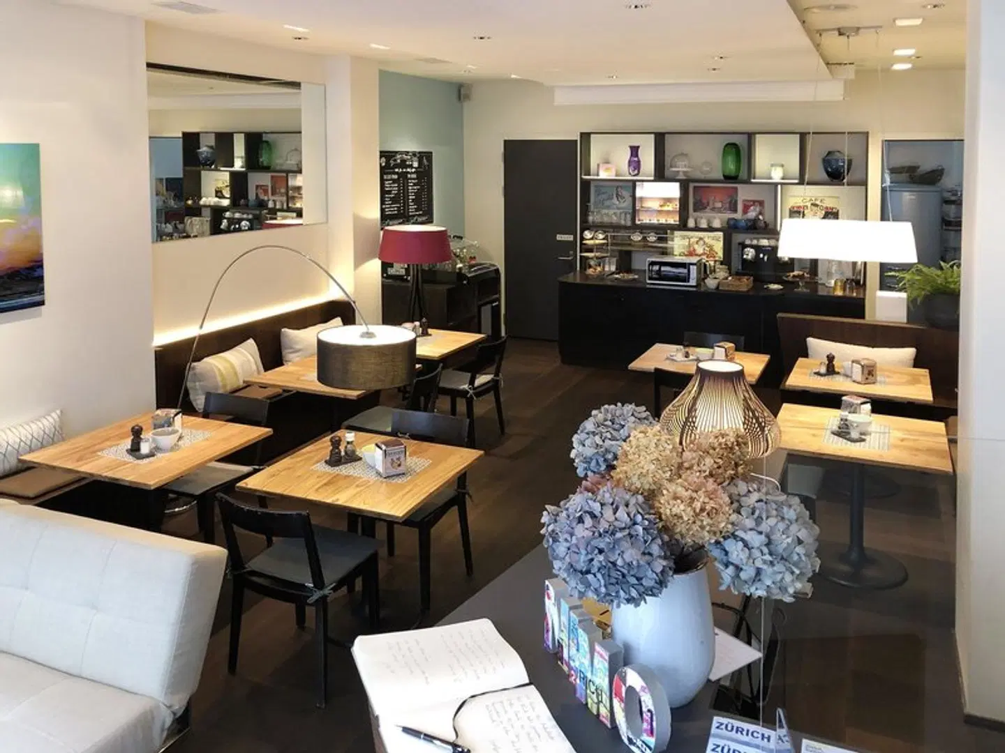 NI-MO Restaurant