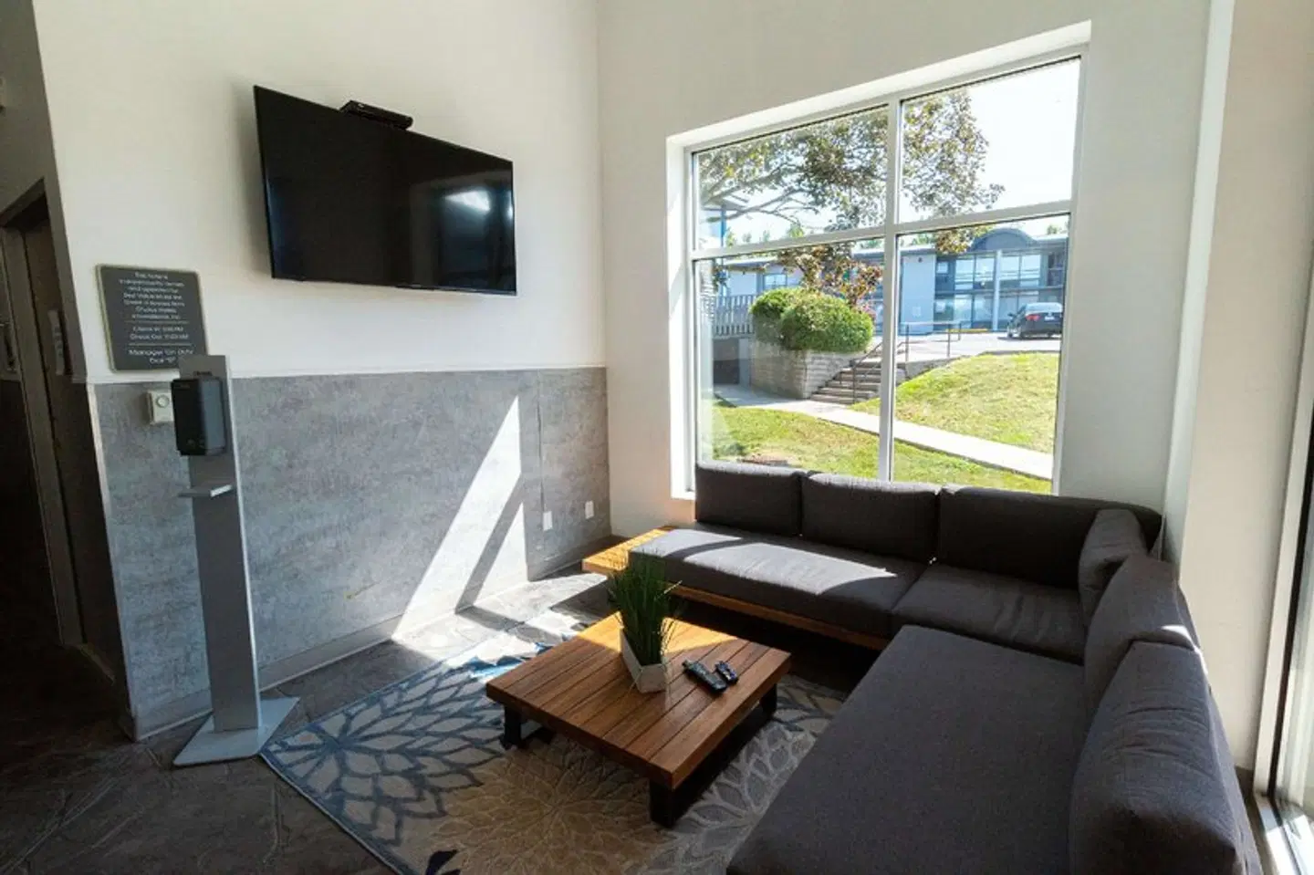 Comfort Suites Kingston Central ROOM_EXAMPLE