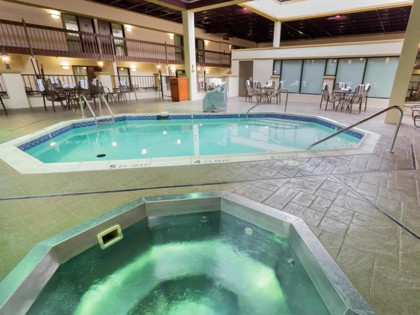Drury Inn & Suites St. Louis Convention Center Hallenbad