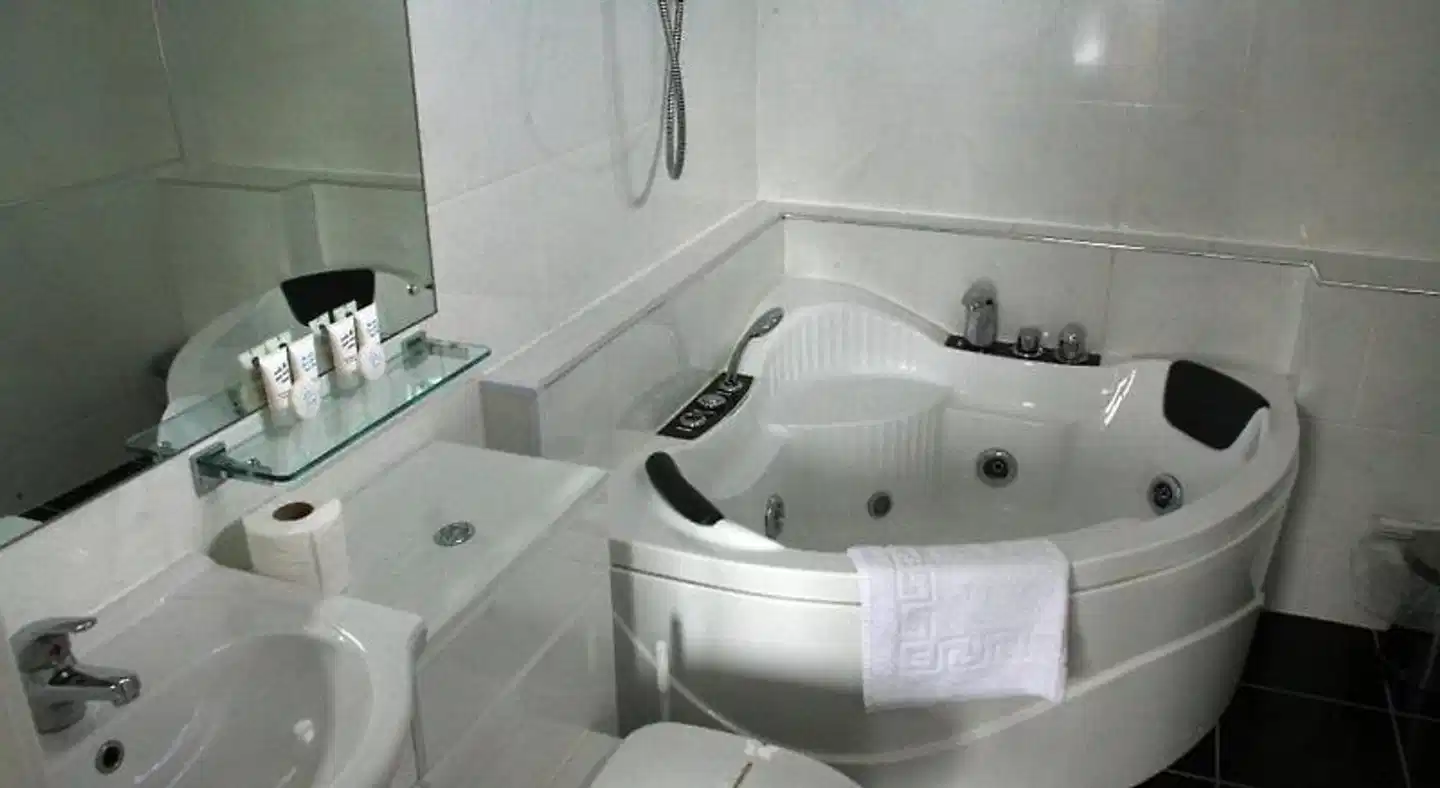 The Imperial Hotel Badezimmer