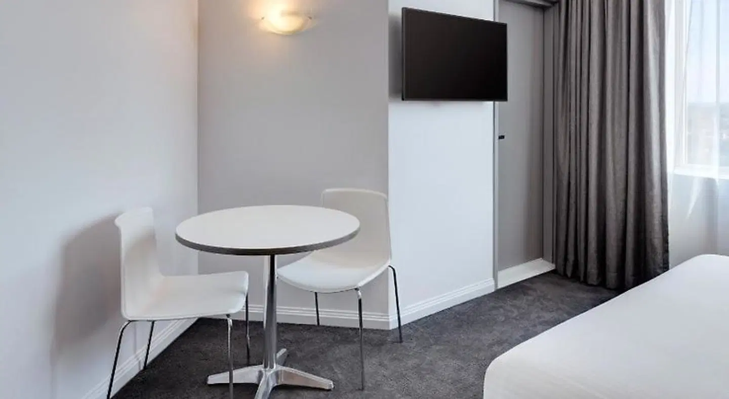 Mercure Sydney Bankstown Badezimmer