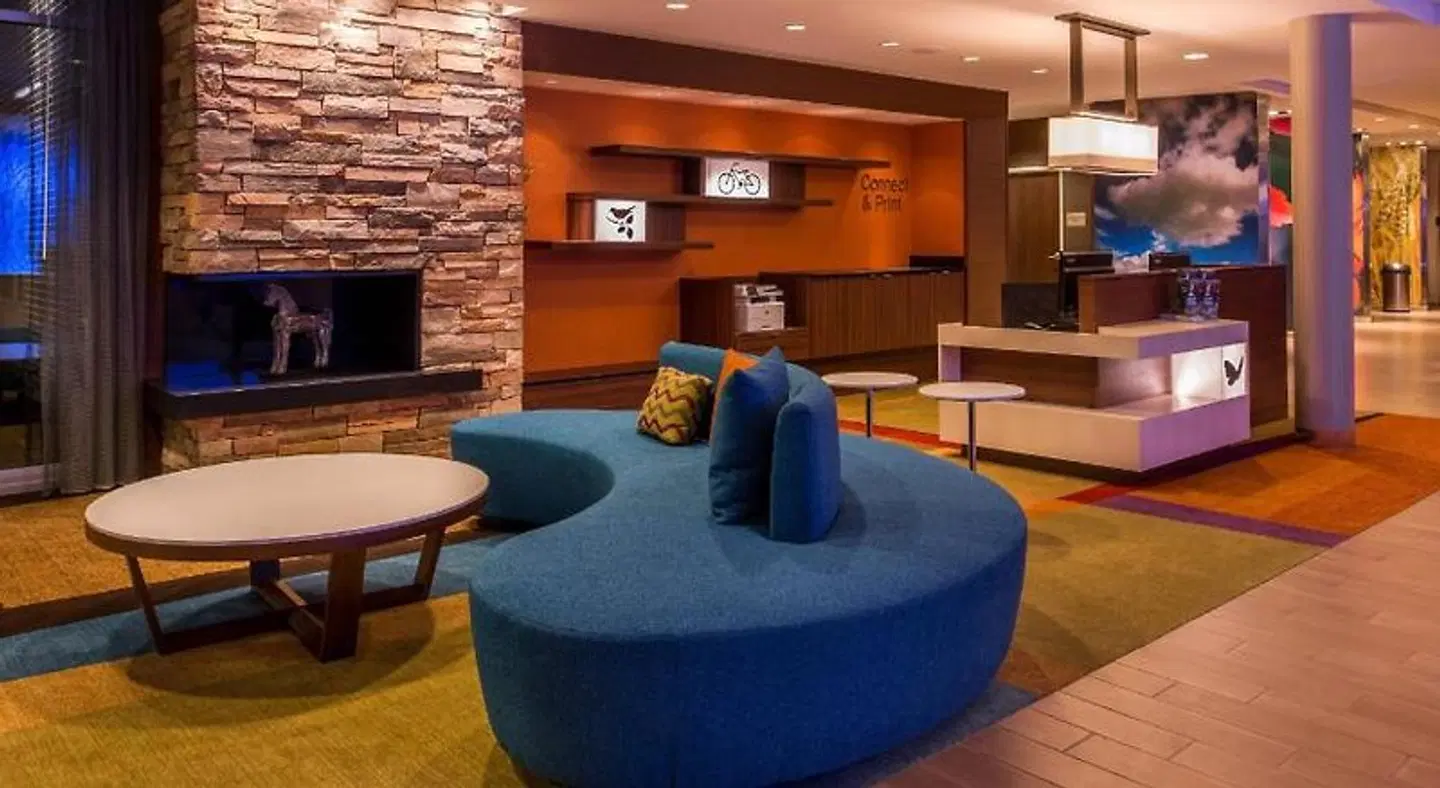 Fairfield by Marriott Inn & Suites St. Louis Westport LOUNGE_LOBBY