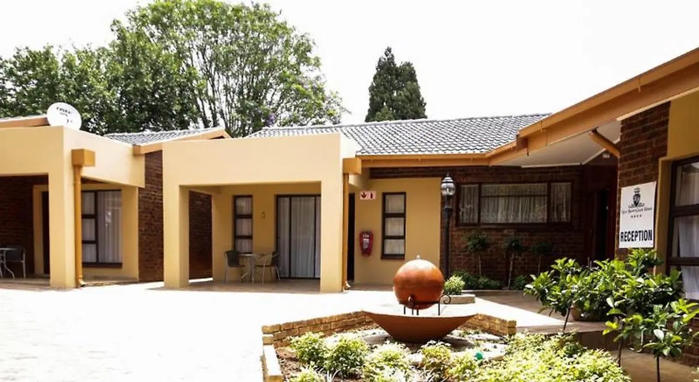 New Haven Guest House EXTERIOR