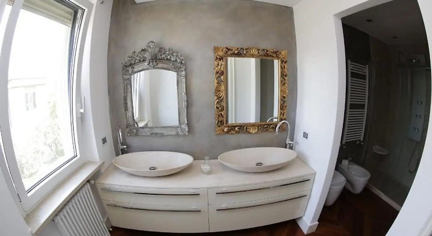 Champagne Rooms Badezimmer