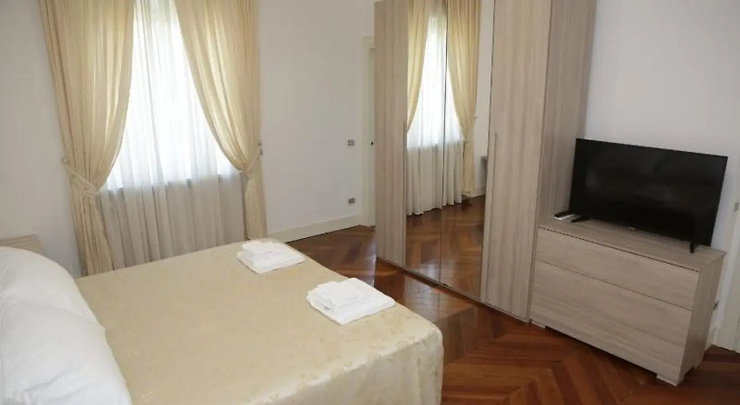 Champagne Rooms ROOM_EXAMPLE