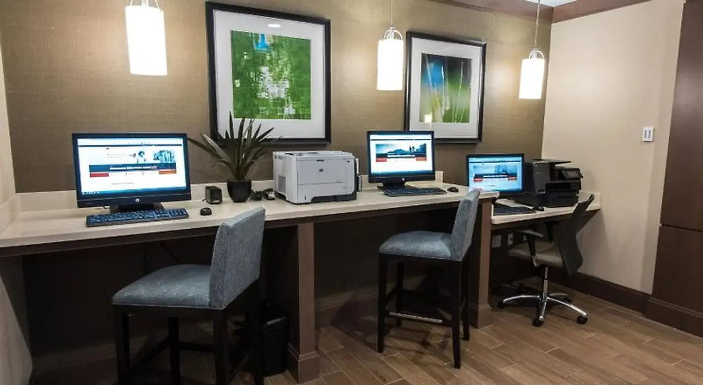 Staybridge Suites Wolf Rd-Colonie Center by IHG ROOM_EXAMPLE