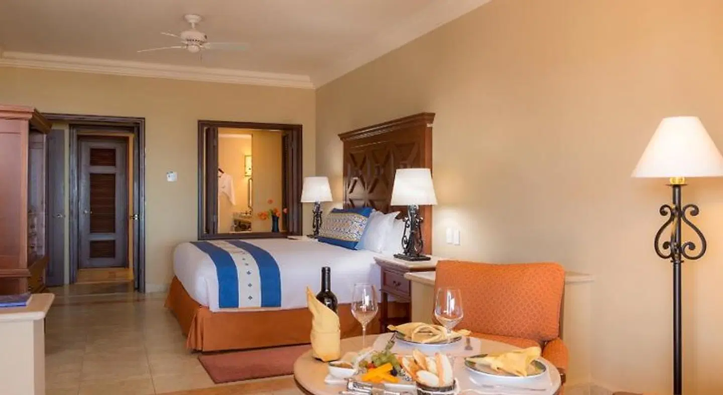 Pueblo Bonito Sunset Beach Golf & Spa Resort ROOM_EXAMPLE