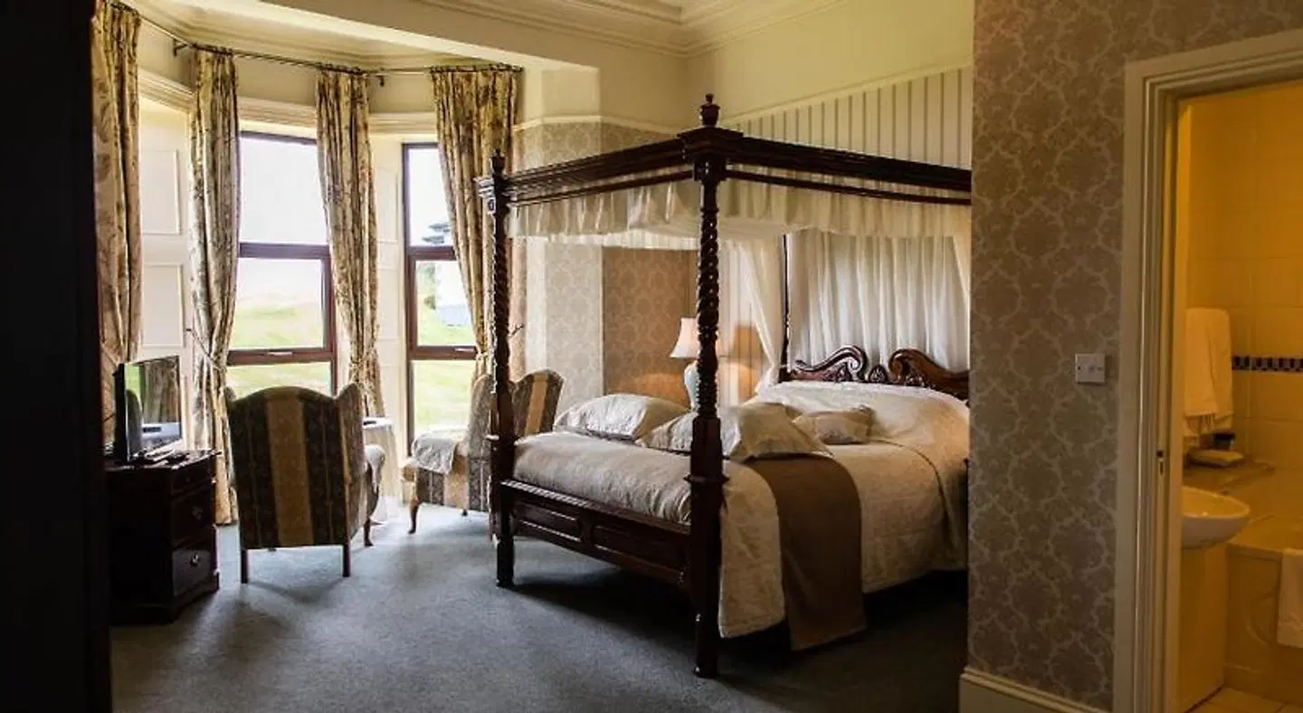 Ballinalacken Castle Country House Hotel ROOM_EXAMPLE