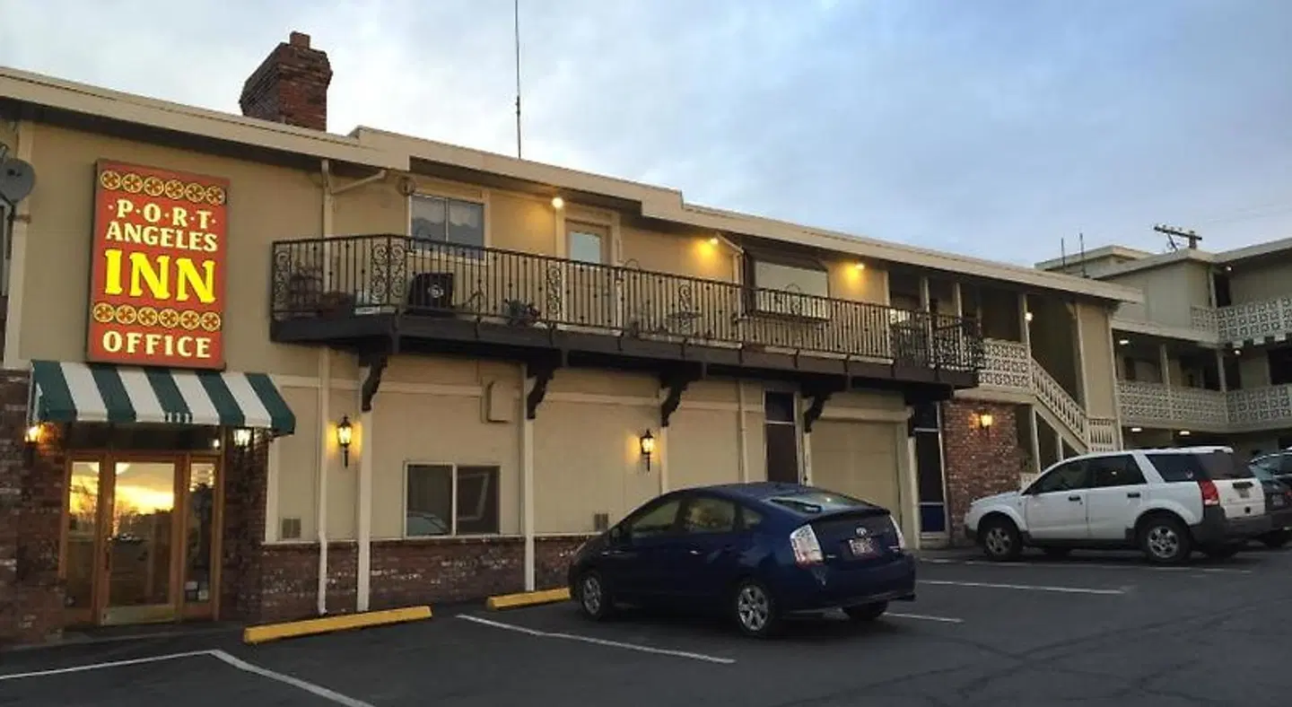 Port Angeles Inn EXTERIOR