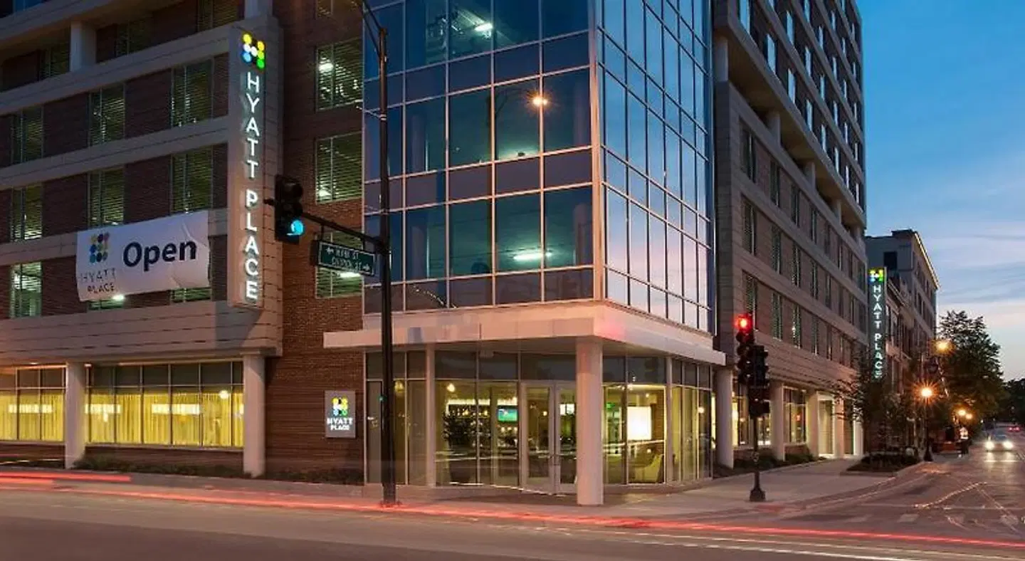 Hyatt Place Champain/Urbana EXTERIOR