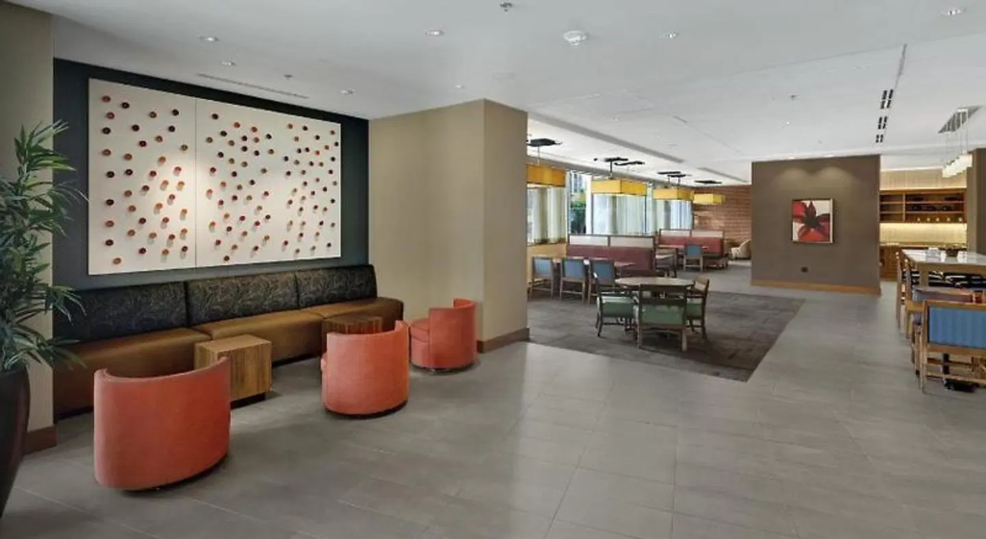 Hyatt Place Champain/Urbana Bar