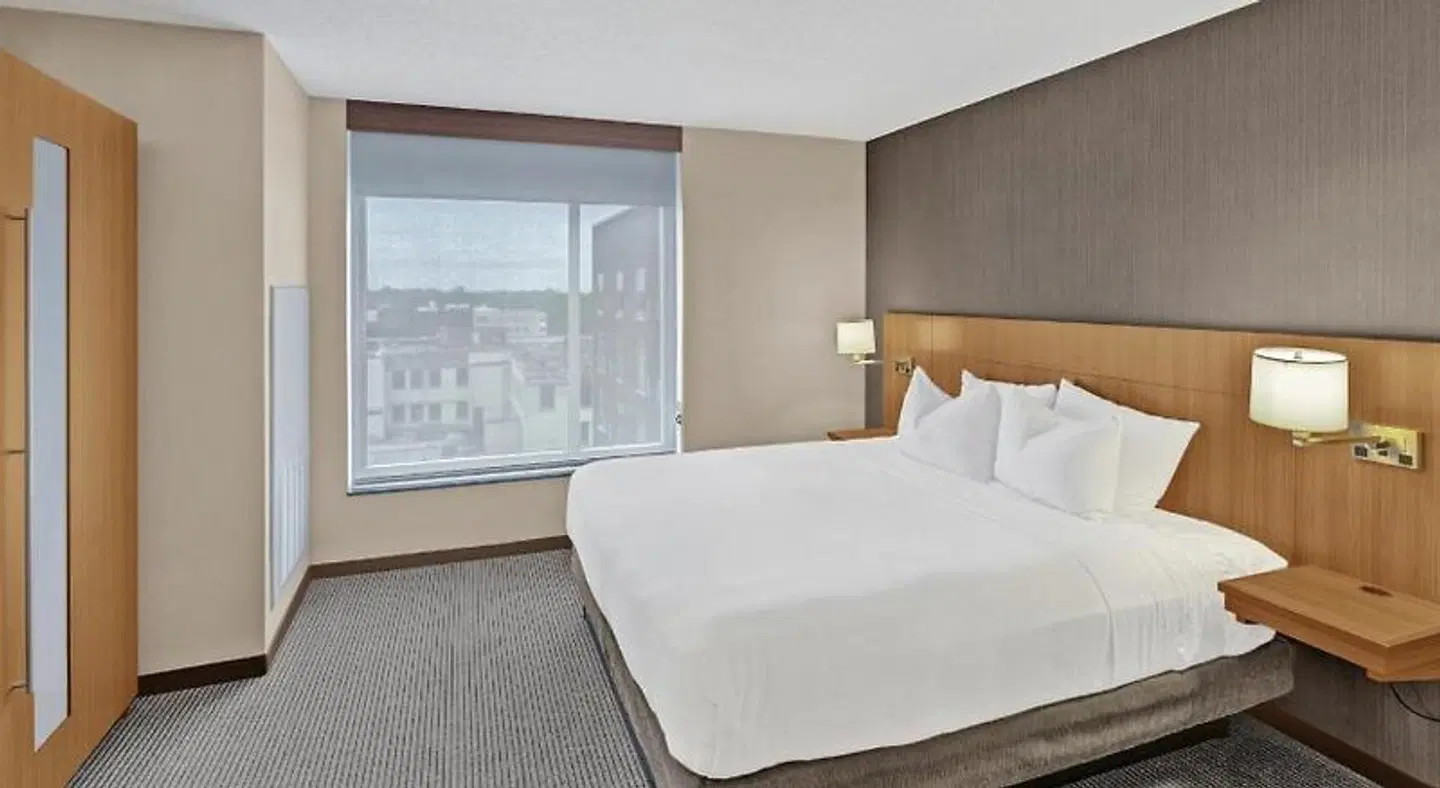 Hyatt Place Champain/Urbana ROOM_EXAMPLE