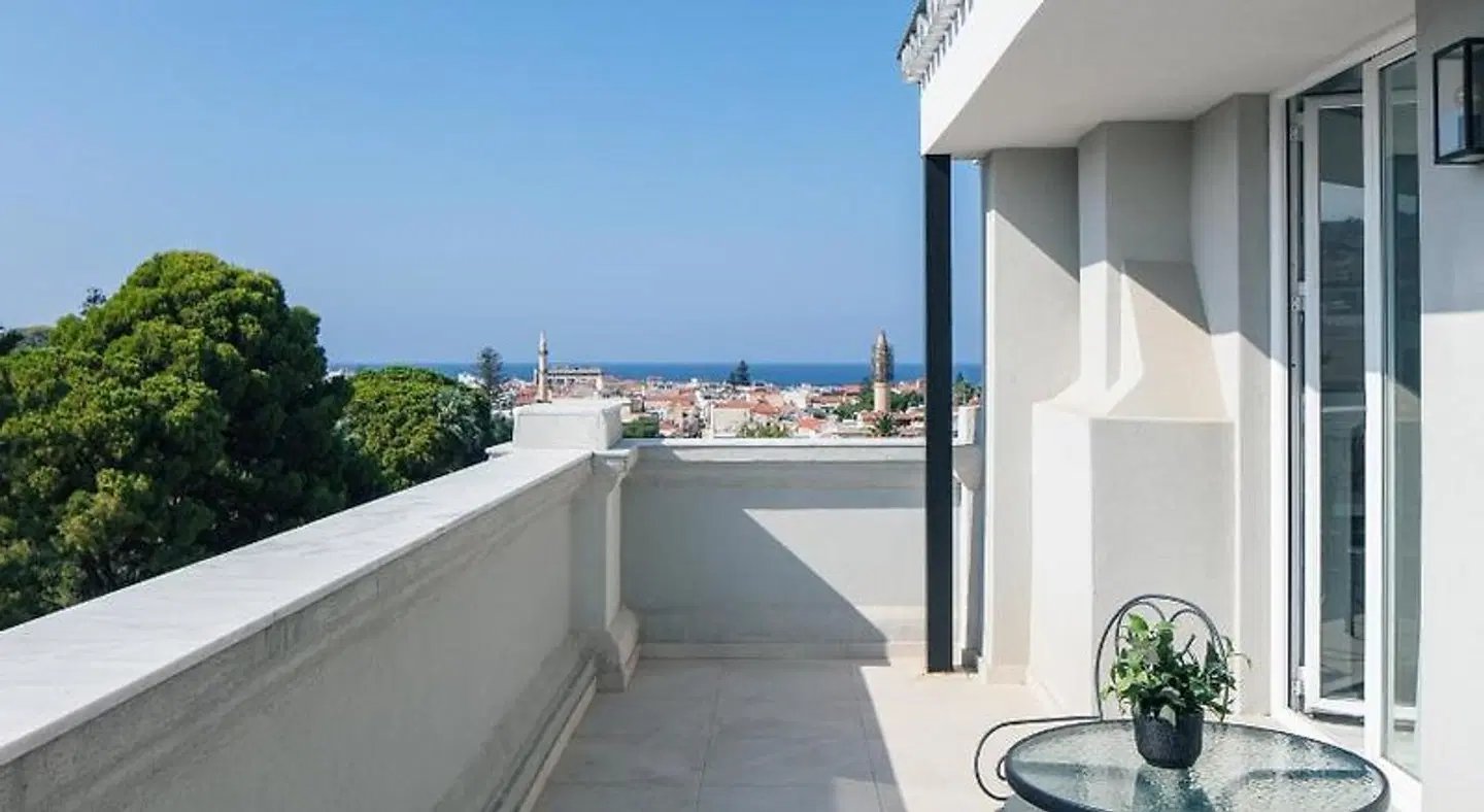Jo An Palace Terrasse