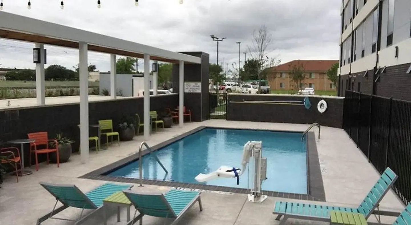 Home2 Suites by Hilton Irving/DFW Airport North OUTDOOR_POOL