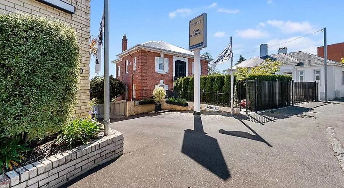 Comfort Inn Coach House Launceston EXTERIOR