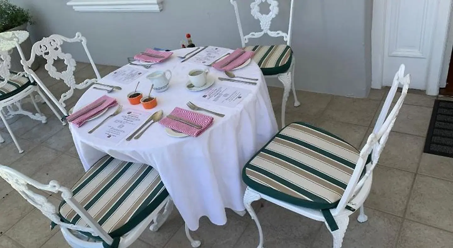 Just Joey Guesthouse Restaurant