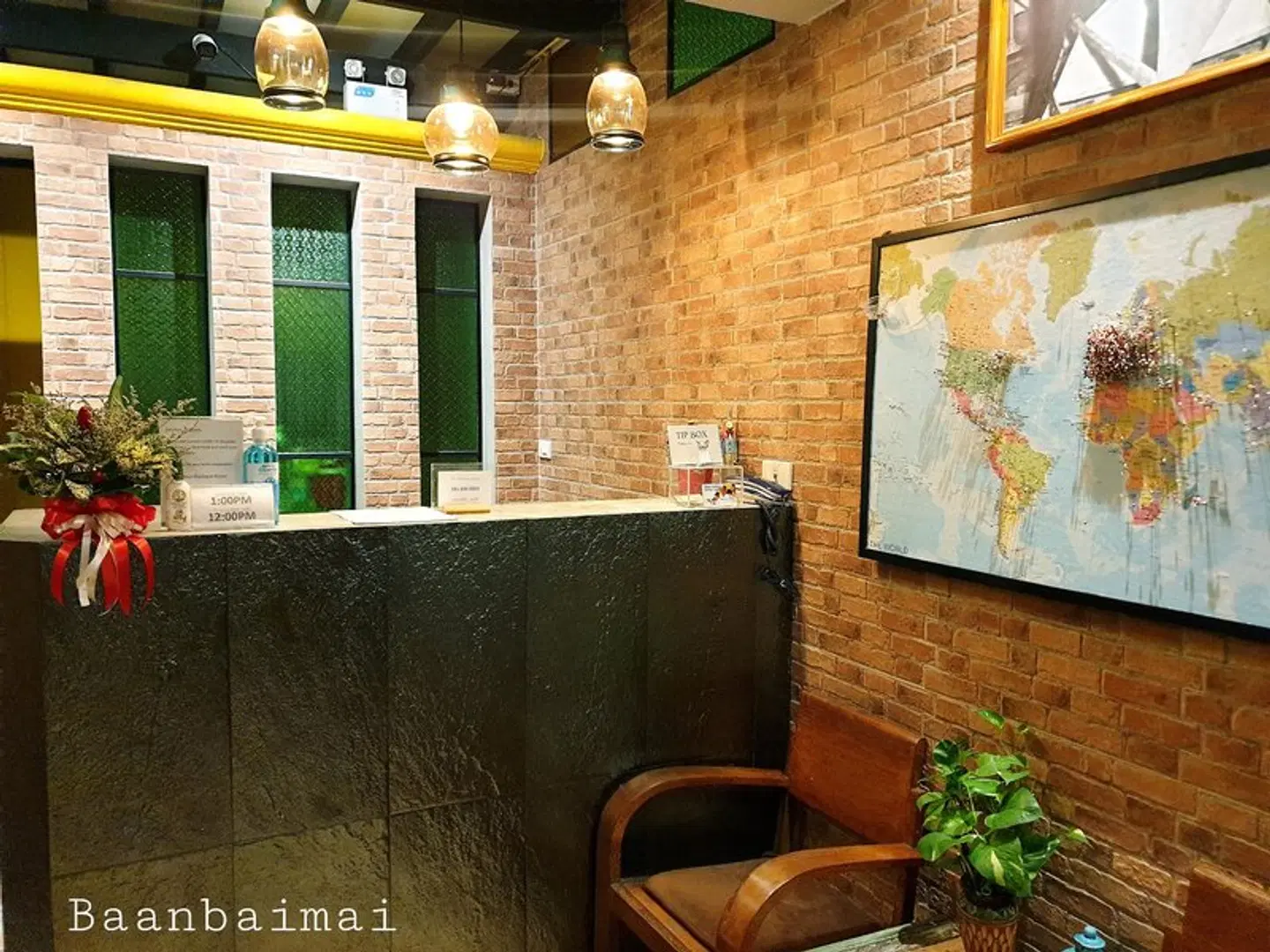 Baan Baimai Boutique Room Bar