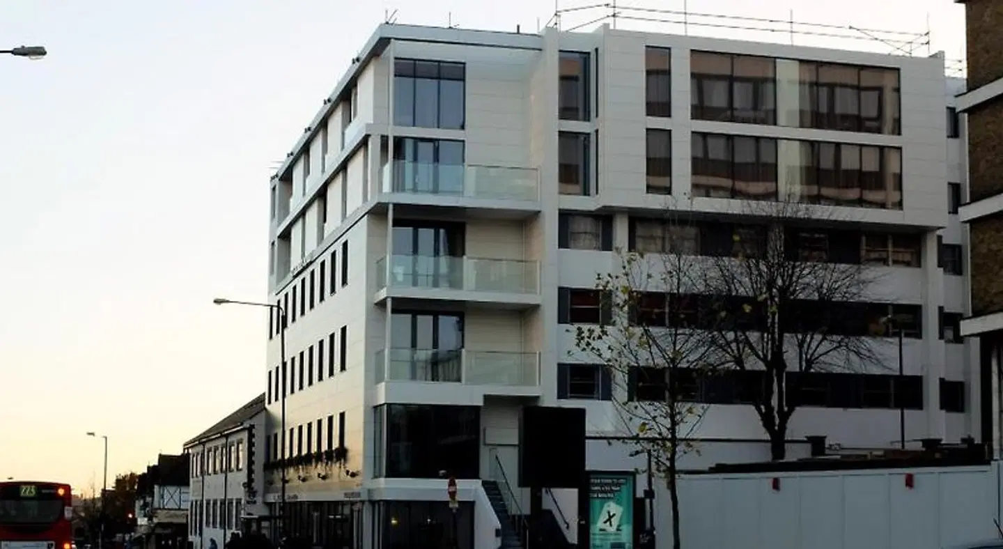 St George's Hotel - Wembley EXTERIOR