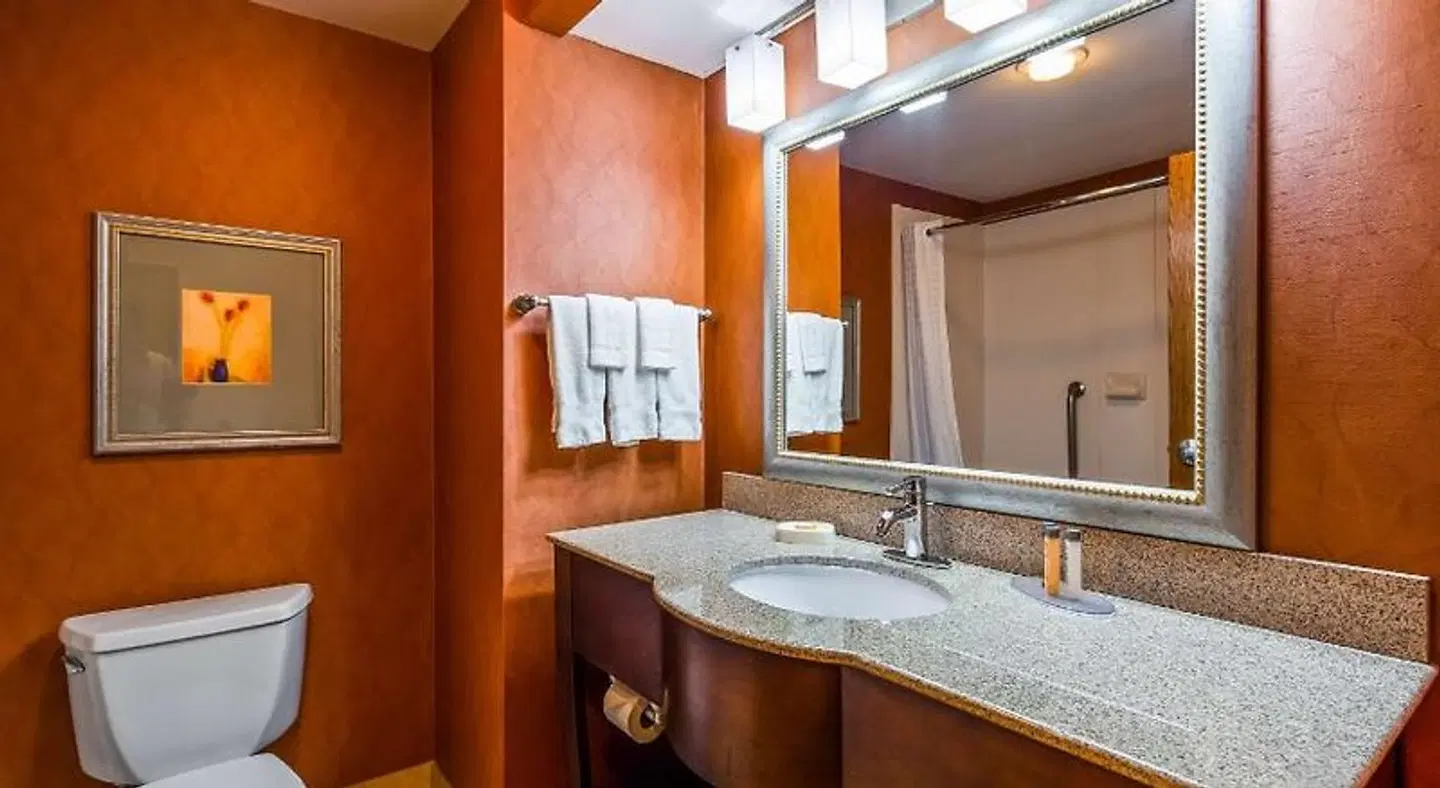 Best Western Plus Wichita West Airport Inn Badezimmer