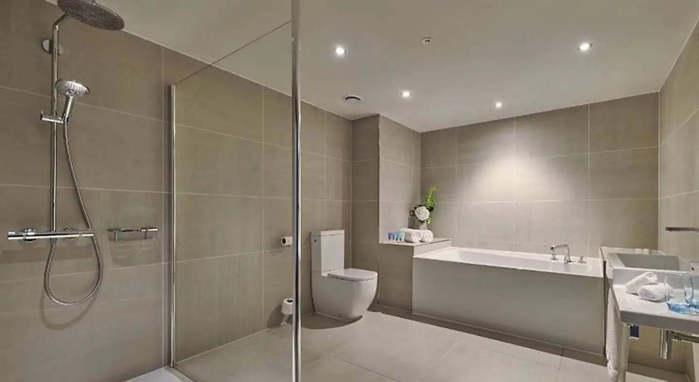 The Glasshouse Hotel, Autograph Collection Badezimmer