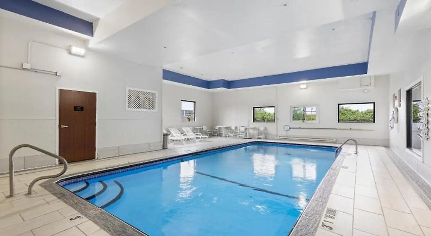 Comfort Inn & Suites Hallenbad