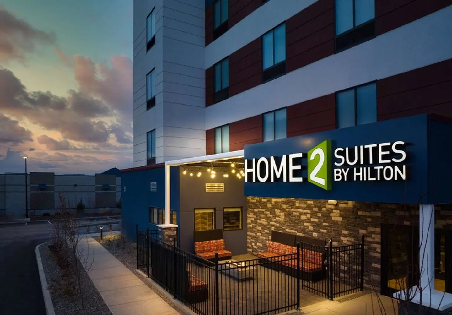 Home2 Suites by Hilton Bend EXTERIOR