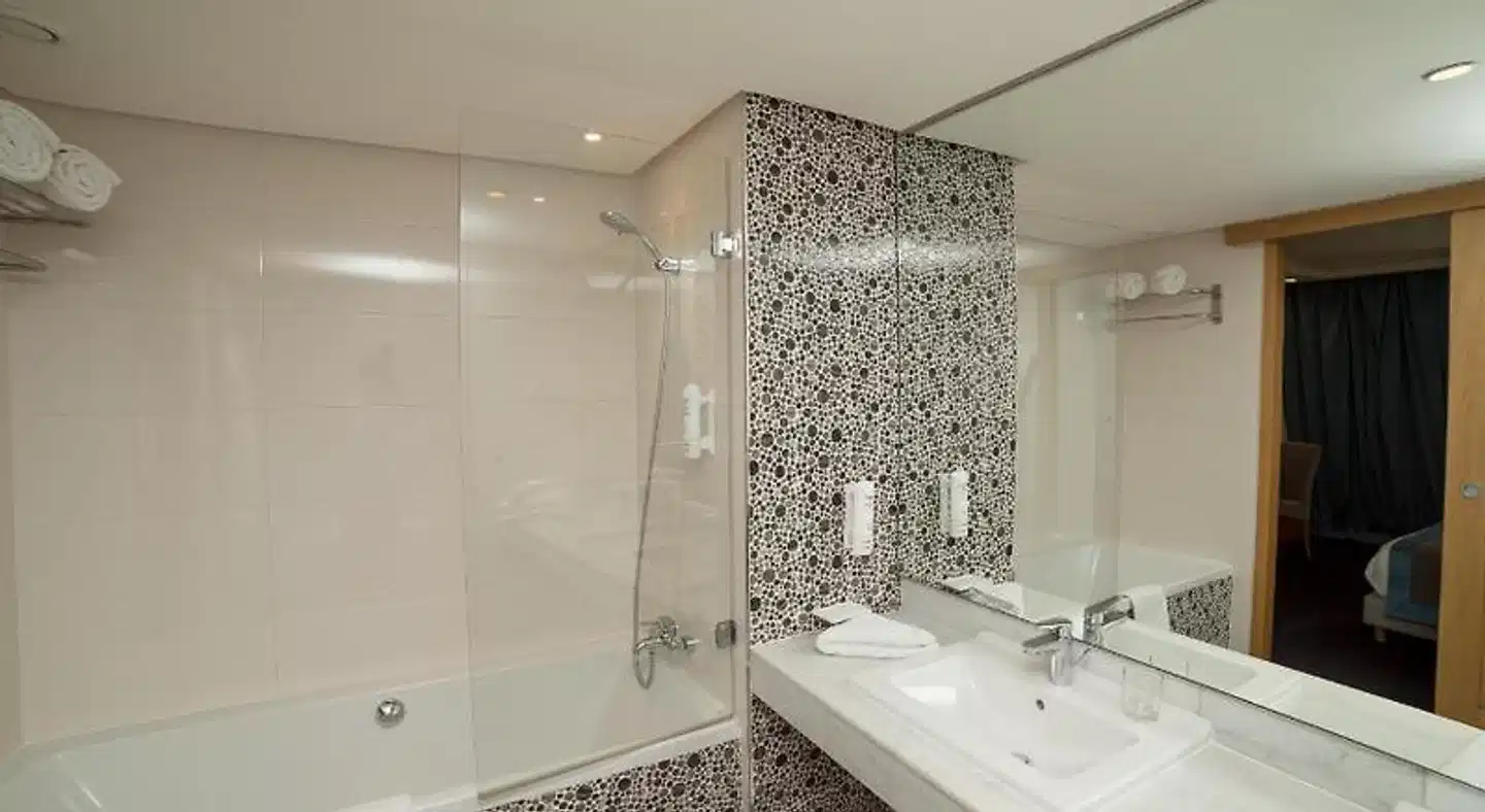 Cantor Hotel Rabat Terminus Badezimmer