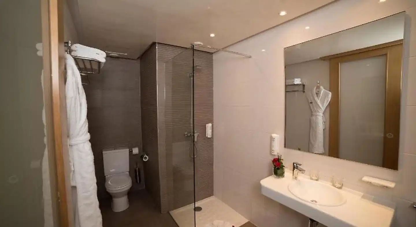 Cantor Hotel Rabat Terminus Badezimmer
